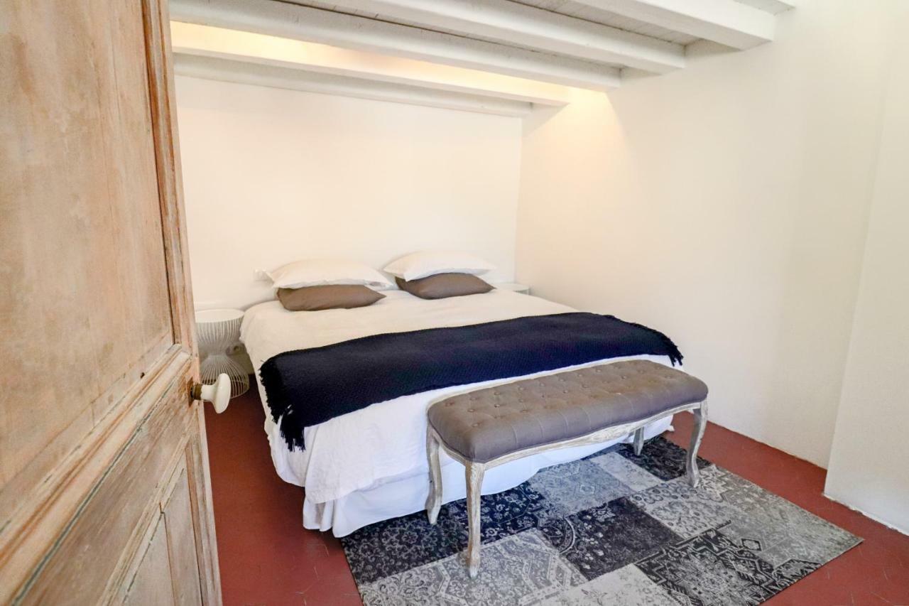 Clt - Unique Duplex & Terrace On The Provencal Market อองทีบส์ ภายนอก รูปภาพ