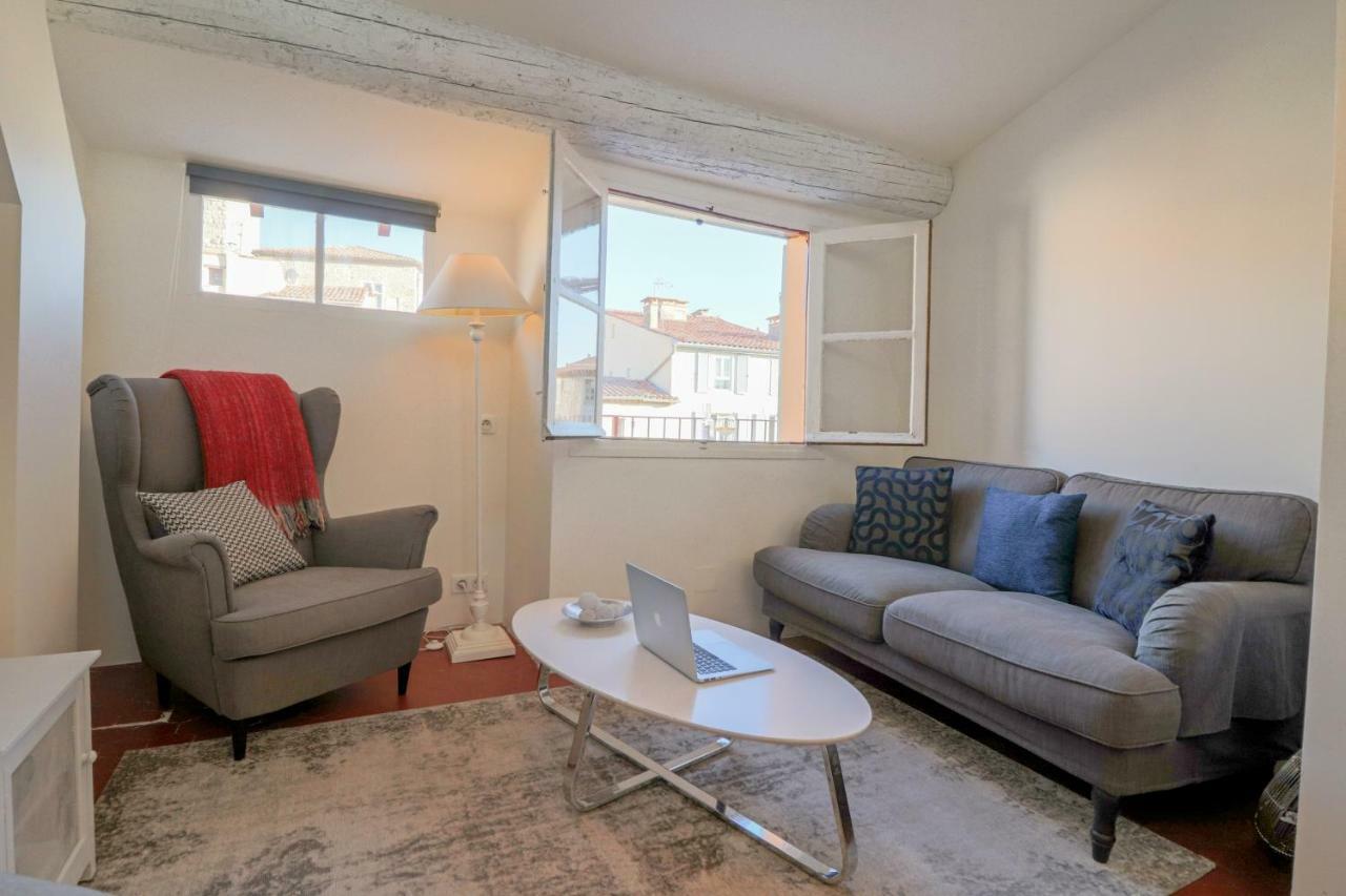 Clt - Unique Duplex & Terrace On The Provencal Market อองทีบส์ ภายนอก รูปภาพ
